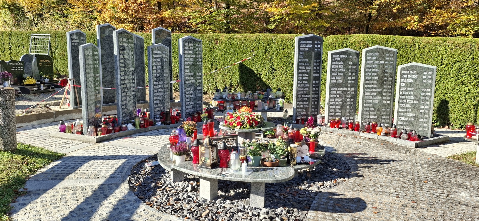 Spominsko obeležje raztros oktober 2025